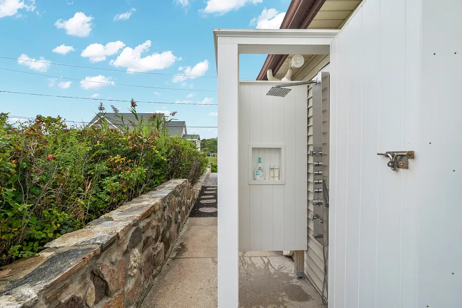 156 Little Stannard Beach Road Photo 28