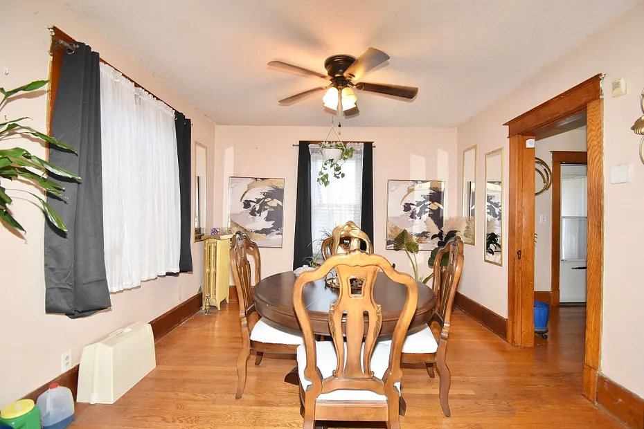 1245 Bay St Photo 13