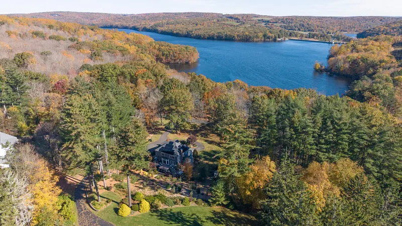 117 Alberts Hill Road Photo 2