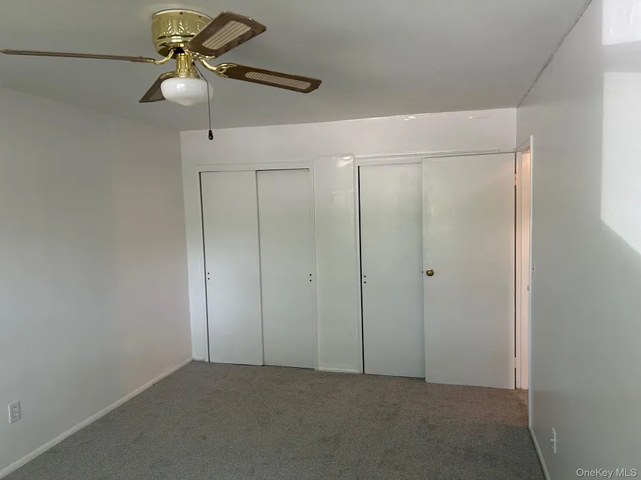284 Sneden Place W #284 Photo 32