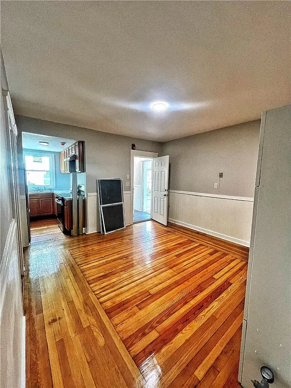 237 Cowden Street Photo 16