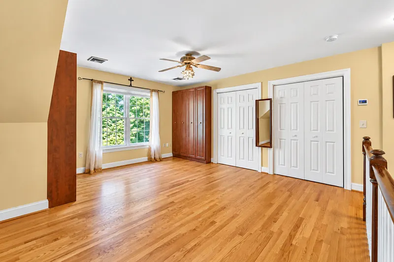 136 Long Lane Photo 28