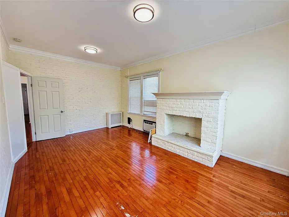 2879 Harrington Avenue Photo 4