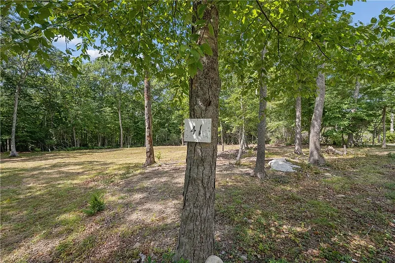 41 Amy Hart Path Photo 17