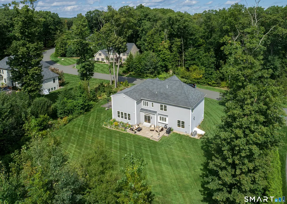 61 Lenox Road Photo 3