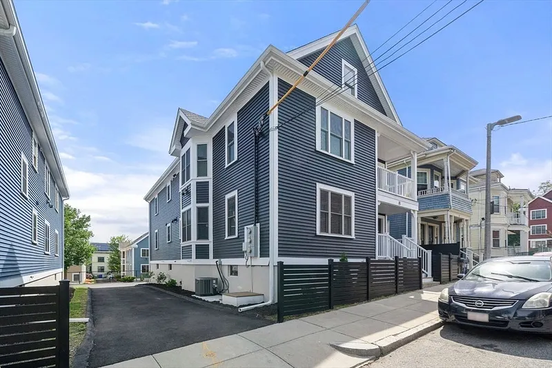 8 Brinton St #2 Photo 37