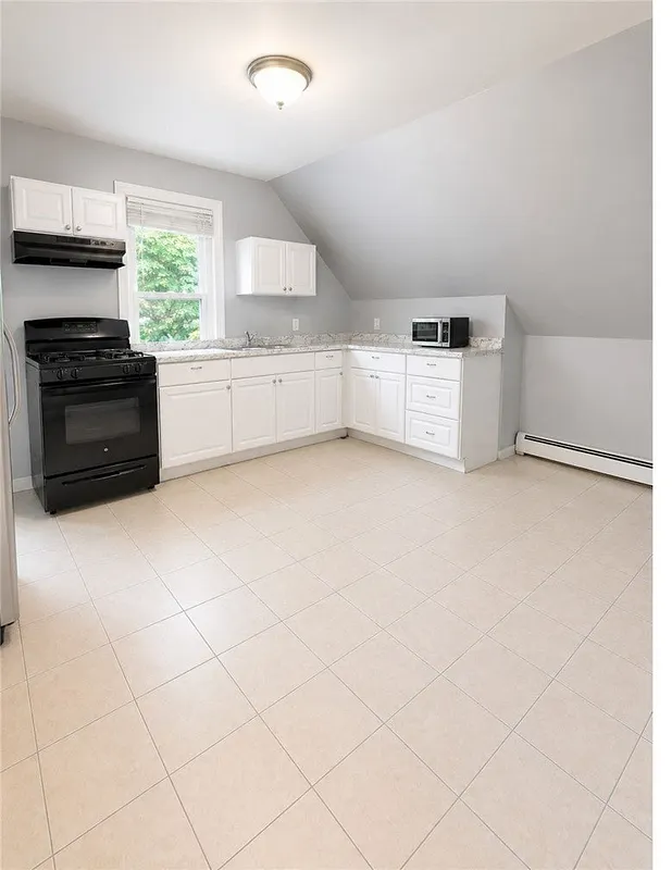 40 Norwich Avenue  #3 Photo 2