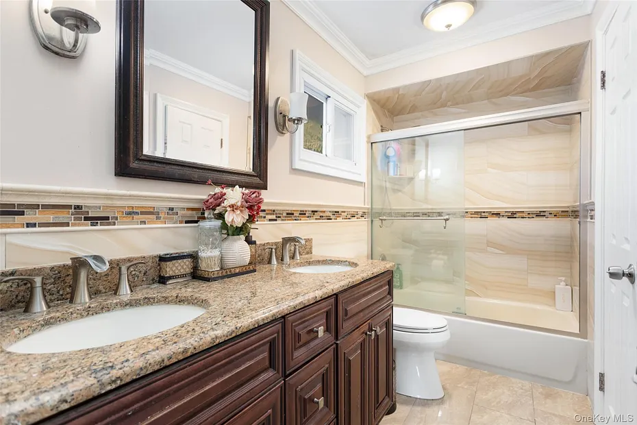 6 Merrick Lane Photo 21