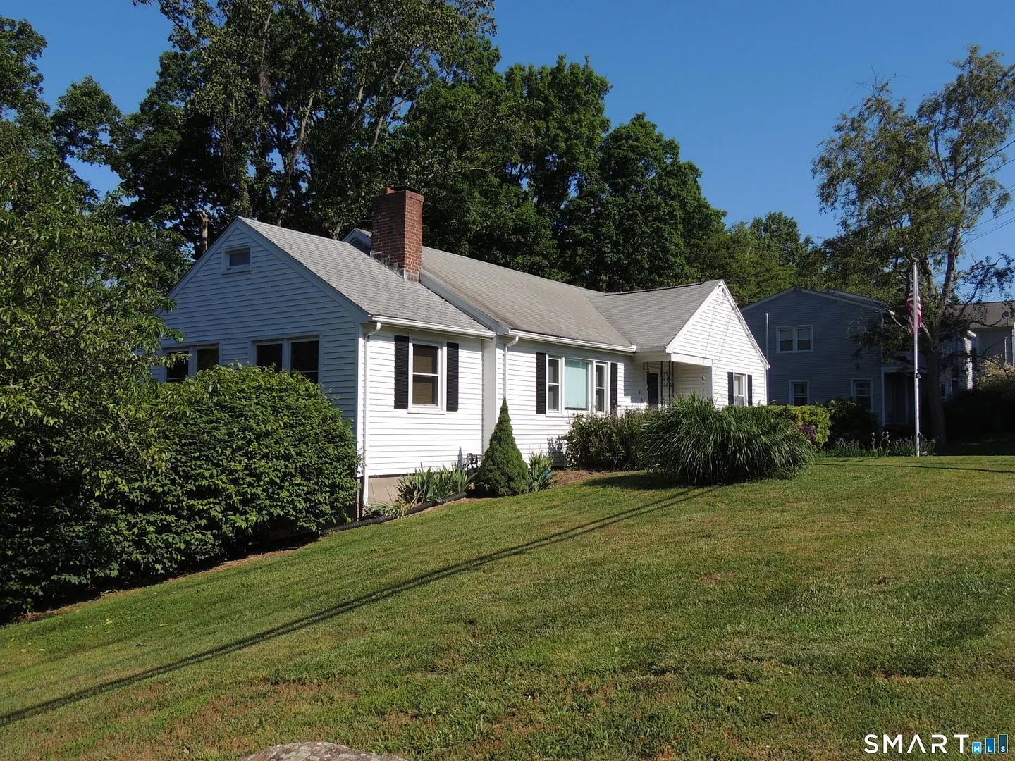 87 Hotchkiss Grove Road Photo 17