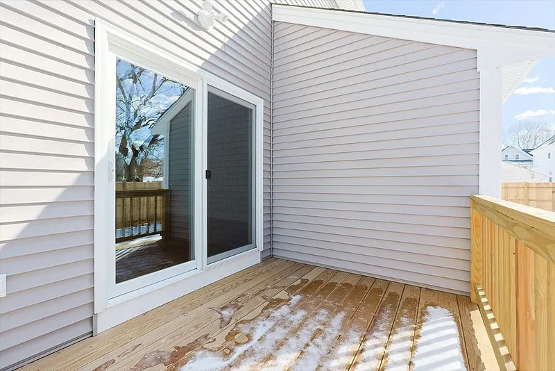 60 Oak Street #B Photo 31