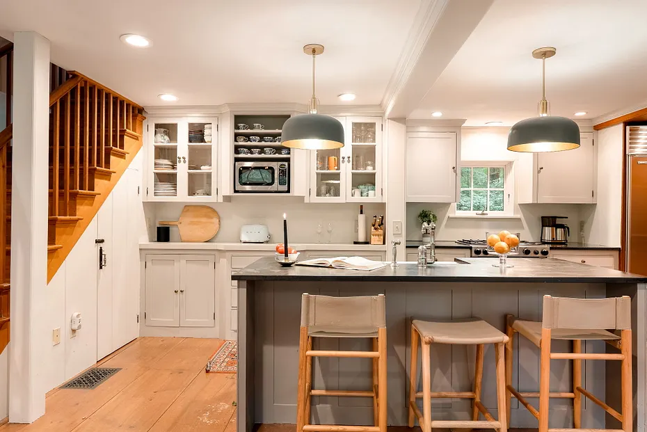 142 Interlaken Road Photo 8