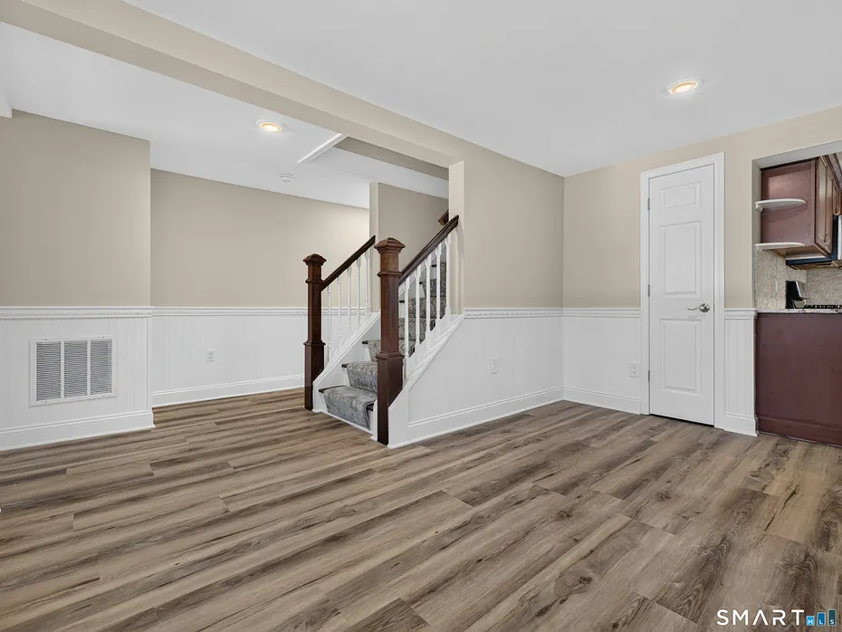 149 Liberty Street Photo 10