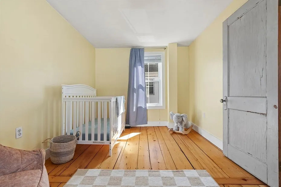 30 Rockland St Photo 11