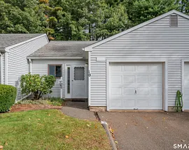 10 Knoll Lane #10