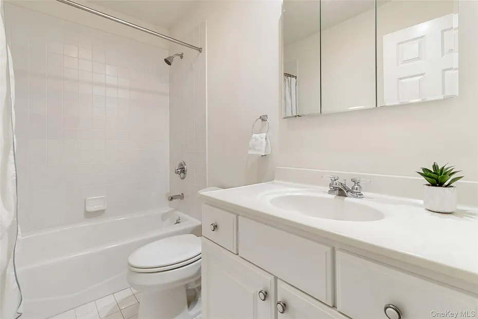 415 Heritage Hills Drive  #D Photo 20