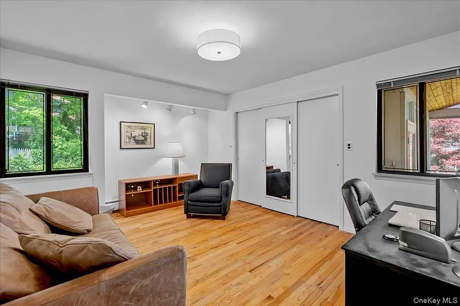 9 Salisbury Place Photo 21