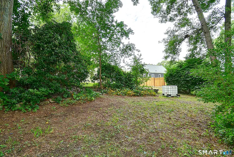 349 Mansfield Avenue Photo 9