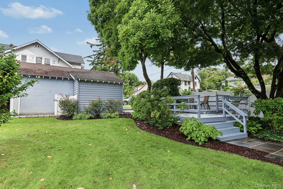 1118 Hudson Avenue Photo 24