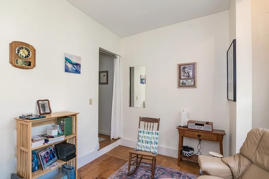 10 N Main St  #5E Photo 25