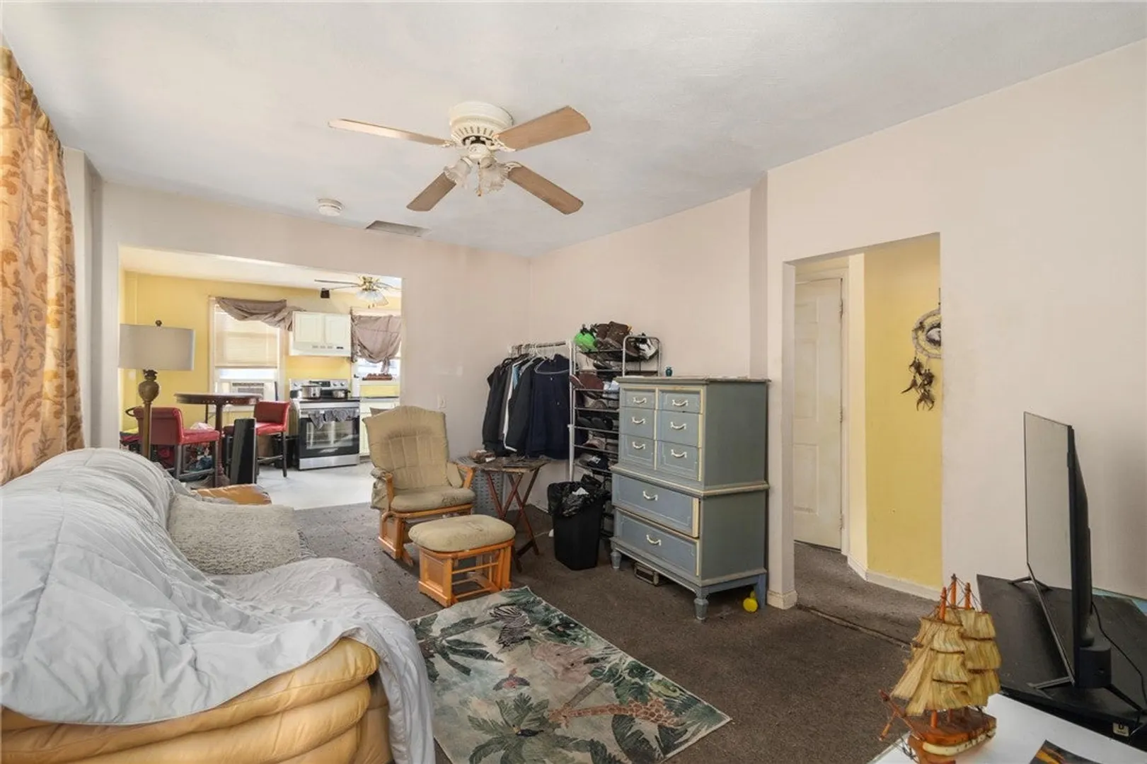 681 Providence Street Photo 20