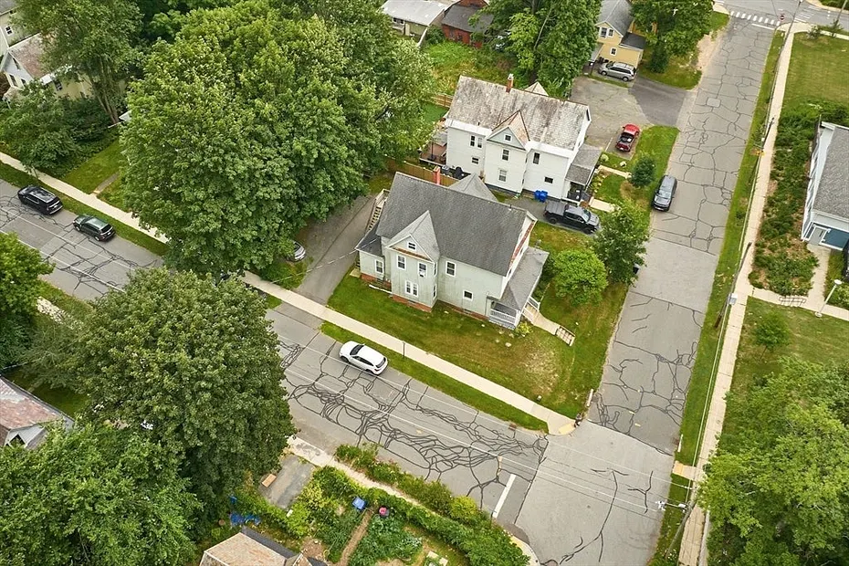 135 School St Photo 30