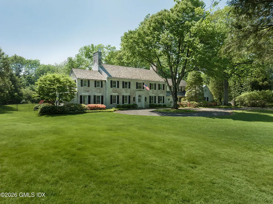 12 Woodside Road Photo 1