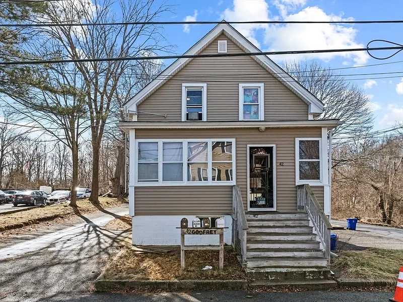 42 Godfrey St Photo 3