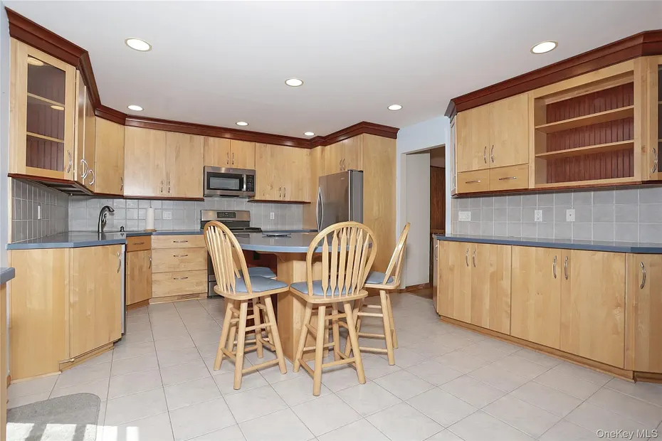 150 Schweizer Lane Photo 10