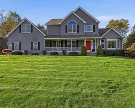 7 Holly Cir