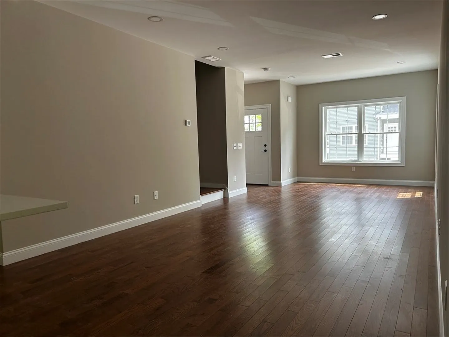 25 Kensington Way #25 Photo 4