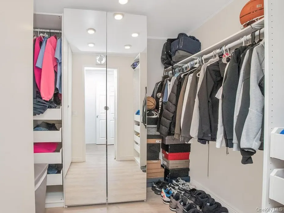777 N Macquesten Parkway  #203 Photo 13