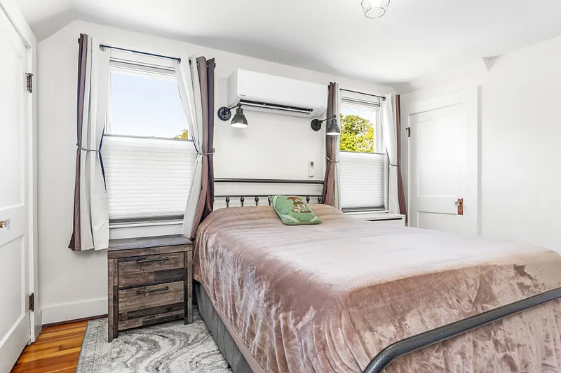 124 Beach Street Photo 29