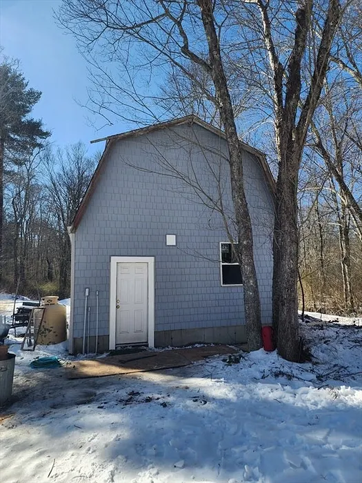 427 Winter Street Photo 18