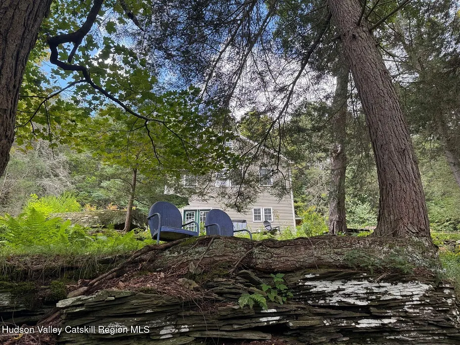2211 W Hubbell Hill Road Photo 33