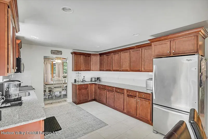 6196 New York 81 Photo 28