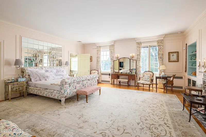 10 Cliffdale Road Photo 25
