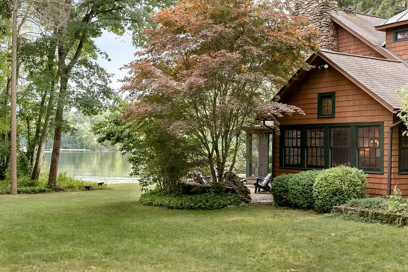 142 Interlaken Road Photo 32