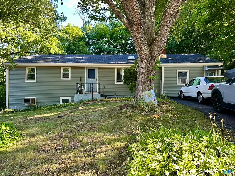 670 Benham Street Photo 1