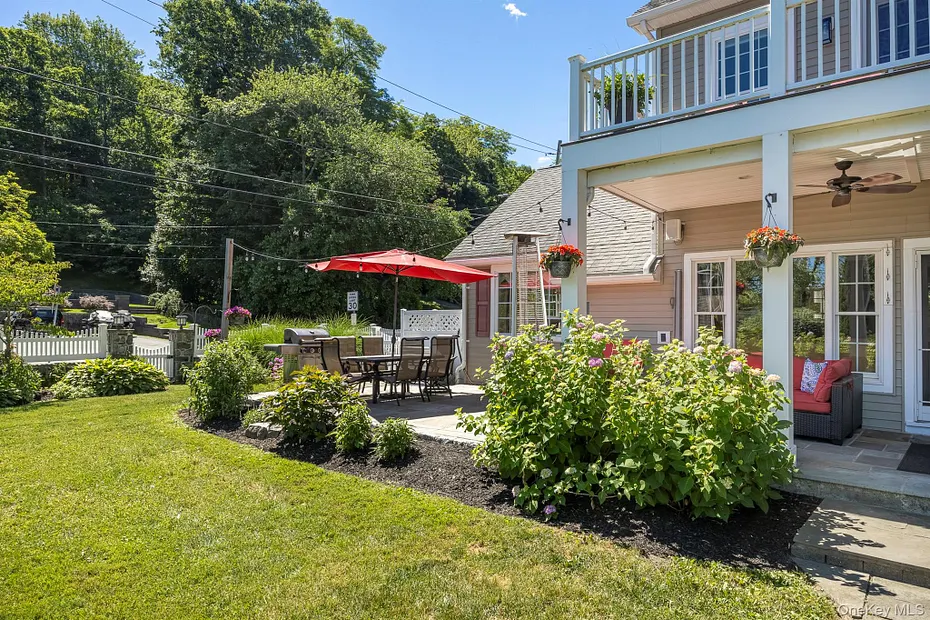 1 Colonial Drive Photo 34