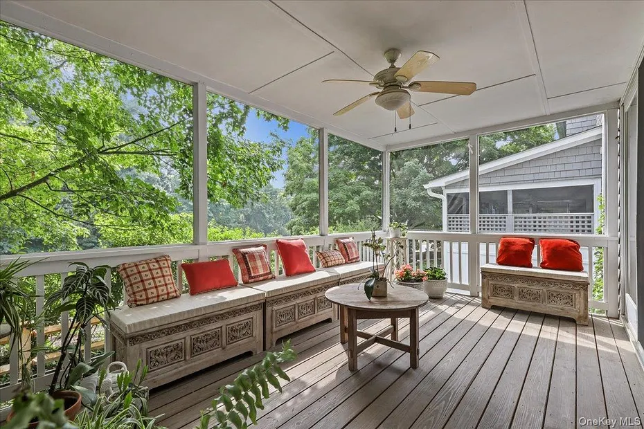 18 Brookview Drive Photo 9