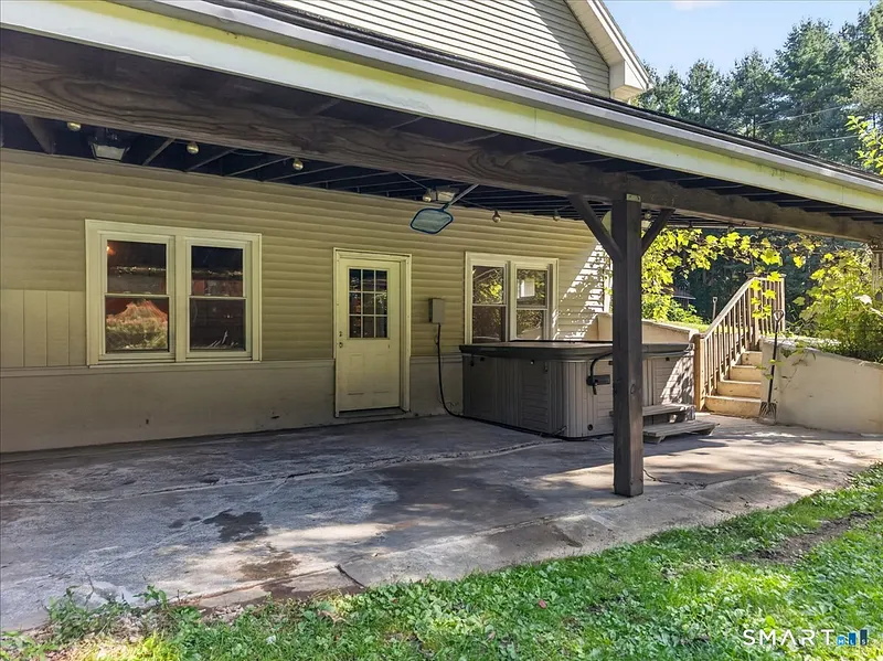 21 Thompson Road Photo 34