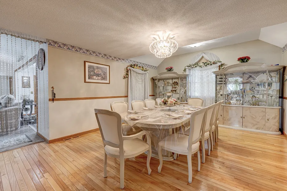 300 Hilltop Road Photo 21