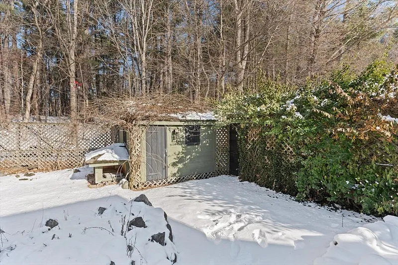 153 W. Main St. Photo 3