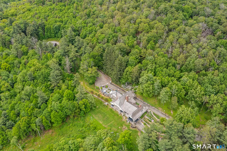 310 Litchfield Road Photo 25