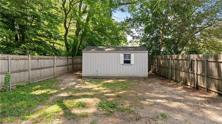 52 Brentwood Avenue Photo 27