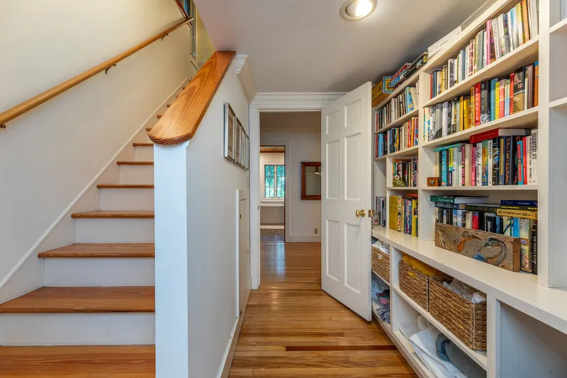 130 Lake Drive Photo 13