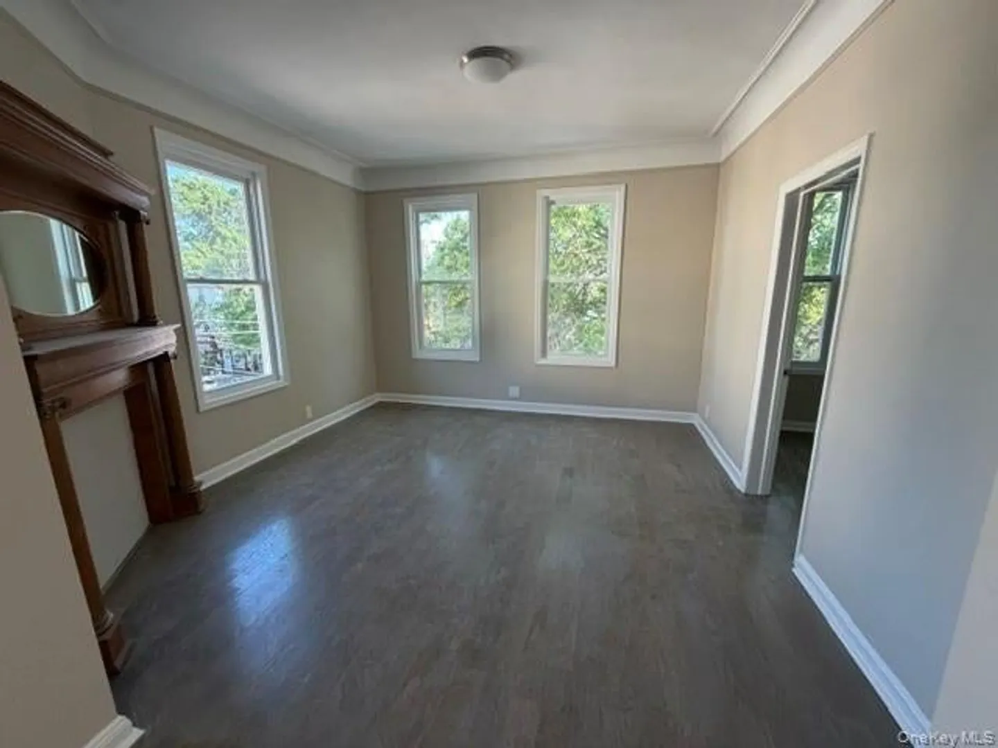 667 Morris Park Avenue Photo 8