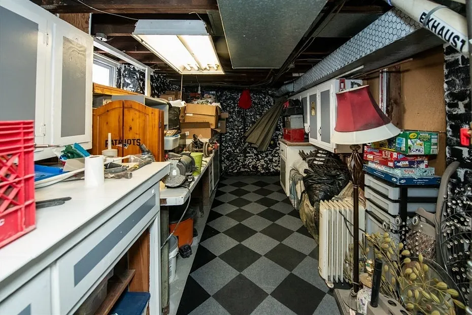250 Lowell Street Photo 29