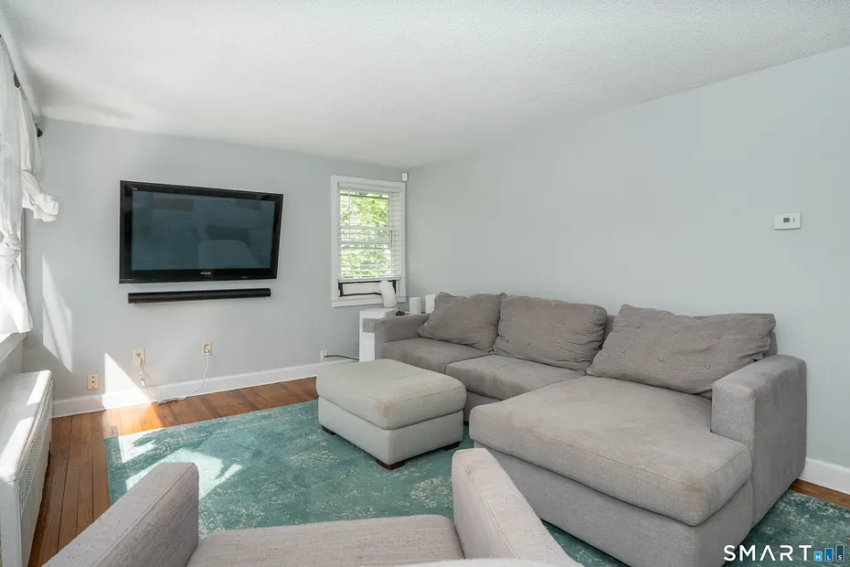 71 Tremper Drive Photo 6