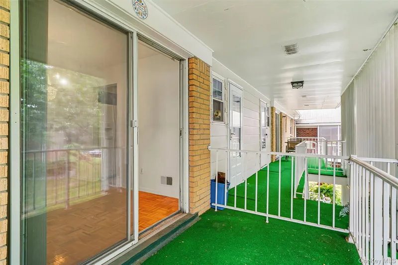 35 Milford Lane  #X8 Photo 15
